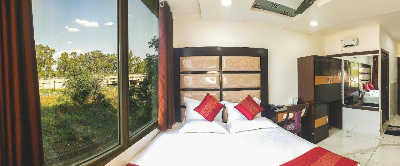 Hotel Sahil Palace Rupnagar  Luaran gambar